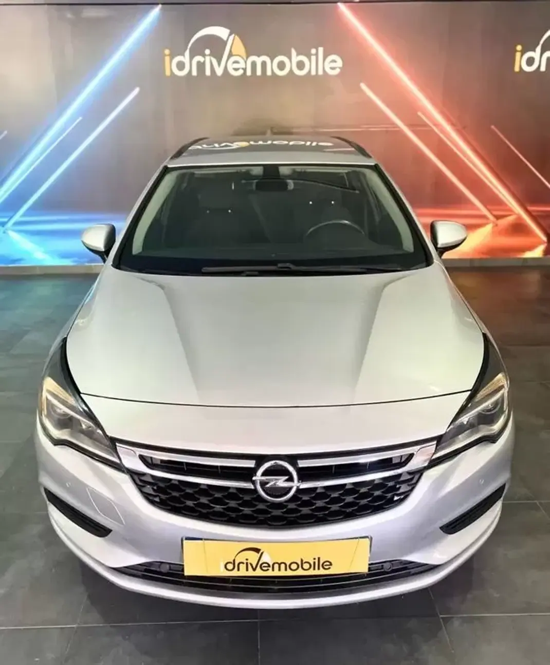 Opel Astra Sports Tourer 2018 - 8900 EUR, 209352 km - AUTO.MOTO.pt - 209352km - foto 17 de 22