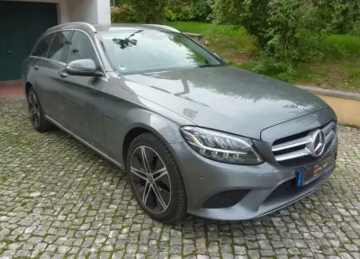 Mercedes-Benz C 300 2020 - 28900 EUR, 90842 km - AUTO.MOTO.pt - 90842km - foto 2 de 27