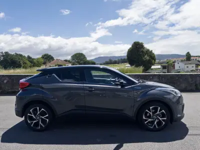 Toyota C-HR 2019 - 22990 EUR, 92000 km - AUTO.MOTO.pt - 92000km - foto 9 de 43