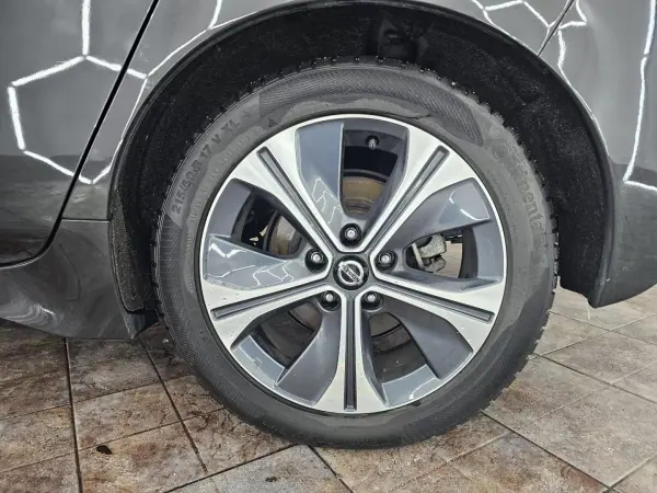 Nissan Leaf 2019 - 19500 EUR, 25097 km - AUTO.MOTO.pt - 25097km - foto 21 de 41