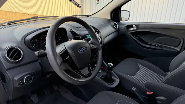 Ford KA 2018 - 10500 EUR, 142000 km - AUTO.MOTO.pt - 142000km - foto 17 de 40