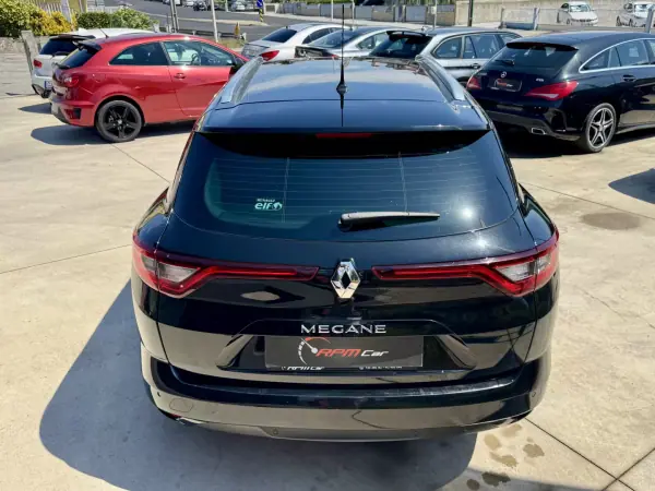 Renault Mégane Sport Tourer 2019 - 10999 EUR, 149000 km - 149000km - foto 9 de 22