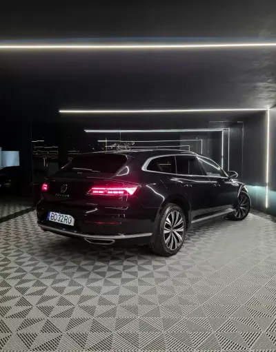 Volkswagen Arteon Shooting Brake 2023 - 26750 EUR, 127000 km - foto 3 de 30