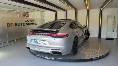Porsche Panamera 2023 - 97500 EUR, 25369 km - AUTO.MOTO.pt - 25369km - foto 16 de 53