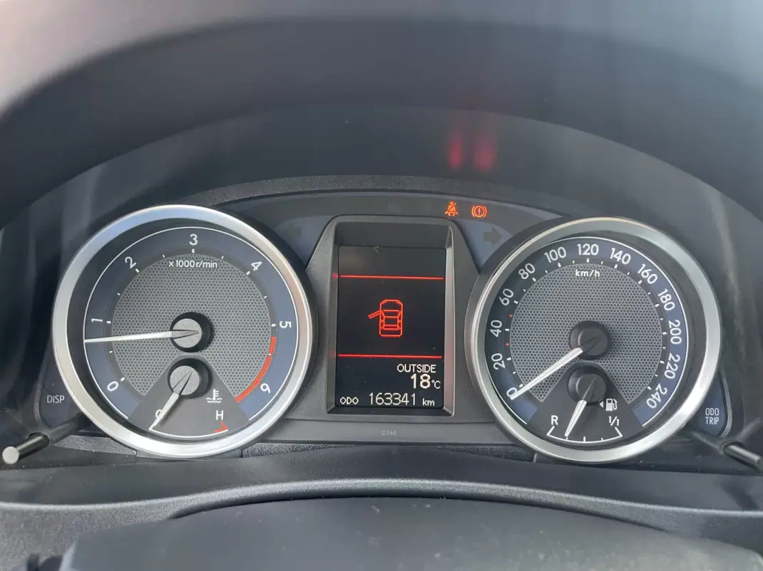 Toyota Auris 2013 - 13950 EUR, 163341 km - AUTO.MOTO.pt - 163341km - foto 11 de 12