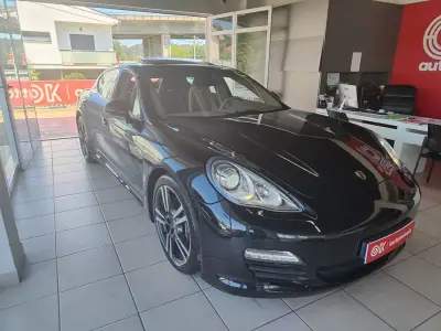Porsche Panamera 2012 - 41990 EUR, 58000 km - AUTO.MOTO.pt - 58000km - foto 2 de 42