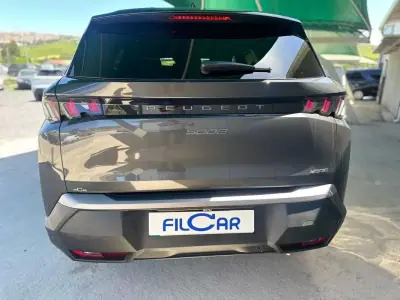 Peugeot 5008 2025 - 30390 EUR, 12358 km - AUTO.MOTO.pt - 12358km - foto 4 de 17