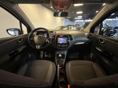 Renault Captur 2015 - 10990 EUR, 150000 km - AUTO.MOTO.pt - 150000km - foto 6 de 36