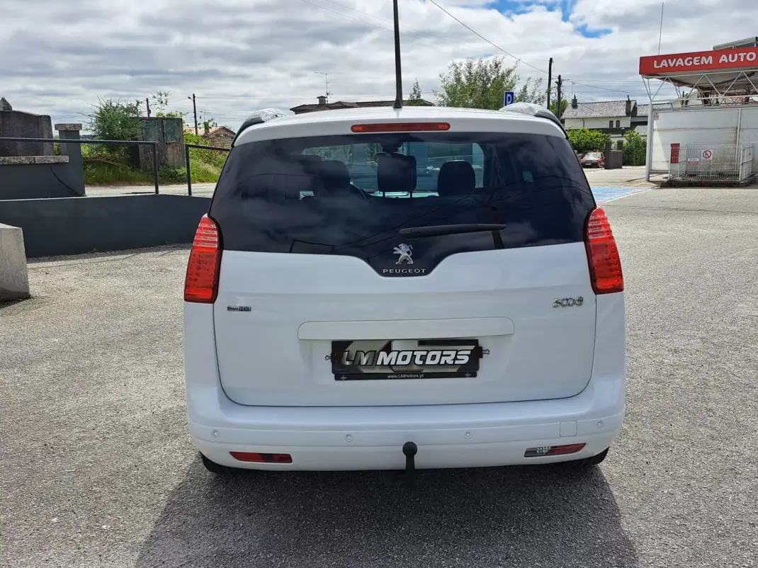 Peugeot 5008 2016 - 13450 EUR, 164950 km - AUTO.MOTO.pt - 164950km - foto 8 de 47