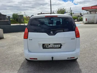 Peugeot 5008 2016 - 13450 EUR, 164950 km - AUTO.MOTO.pt - 164950km - foto 8 de 47