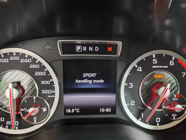 Mercedes-Benz A 45 AMG 2013 - 31500 EUR, 112700 km - AUTO.MOTO.pt - 112700km - foto 40 de 40