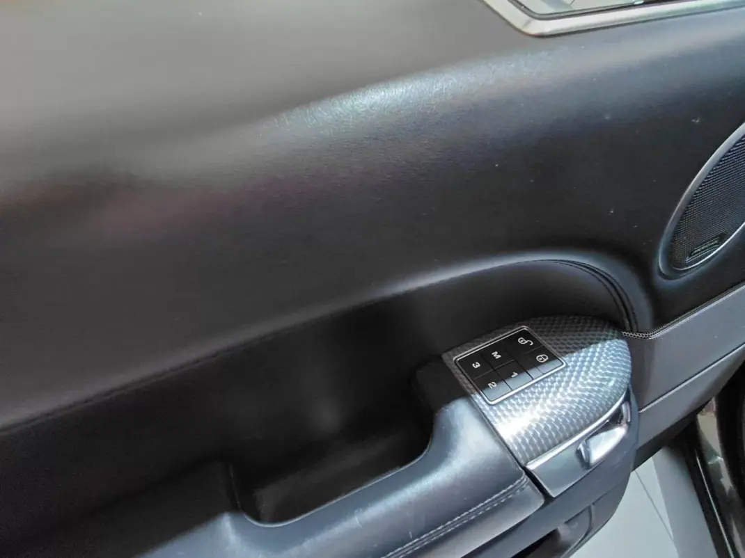 Land Rover Range Rover Sport 2019 - 57900 EUR, 128000 km - AUTO.MOTO.pt - 128000km - foto 15 de 34