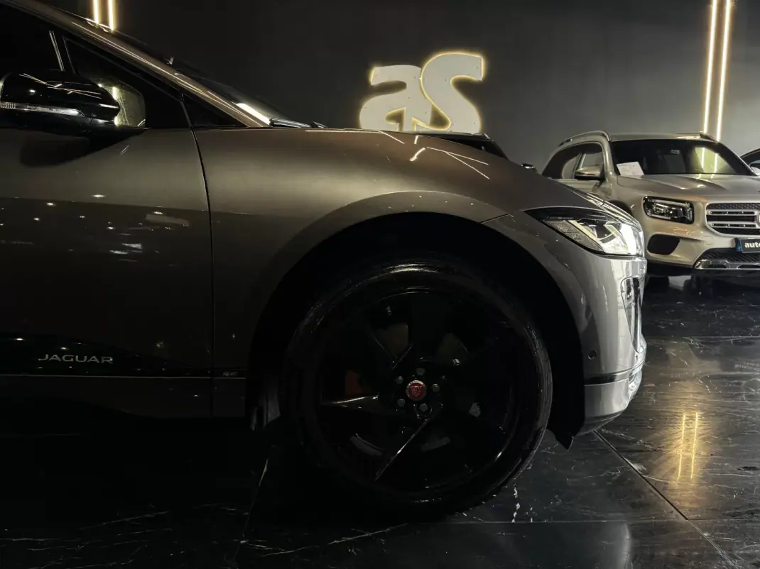 Jaguar I-Pace 2018 - 26990 EUR, 118500 km - AUTO.MOTO.pt - 118500km - foto 5 de 35