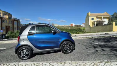 Smart Fortwo Cabrio 2018 - 15480 EUR, 38000 km - AUTO.MOTO.pt - 38000km - foto 7 de 19