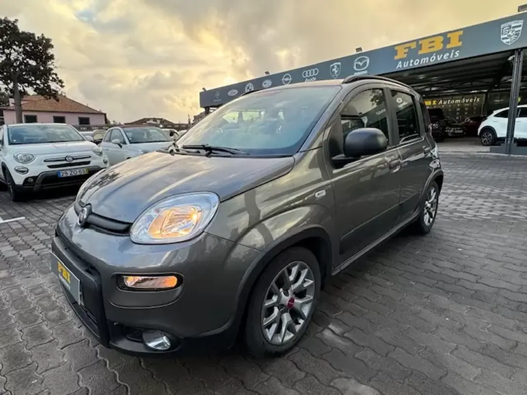 Fiat Panda 2022 - 9900 EUR, 92530 km - AUTO.MOTO.pt - 92530km - foto 1 de 12