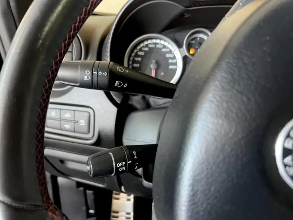 Alfa Romeo MiTo 2016 - 8900 EUR, 137500 km - AUTO.MOTO.pt - 137500km - foto 88 de 96