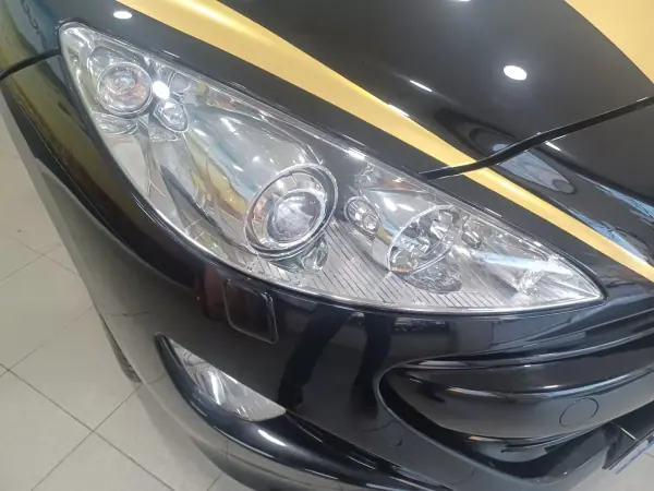 Peugeot RCZ 2010 - 11890 EUR, 102545 km - AUTO.MOTO.pt - 102545km - foto 27 de 37