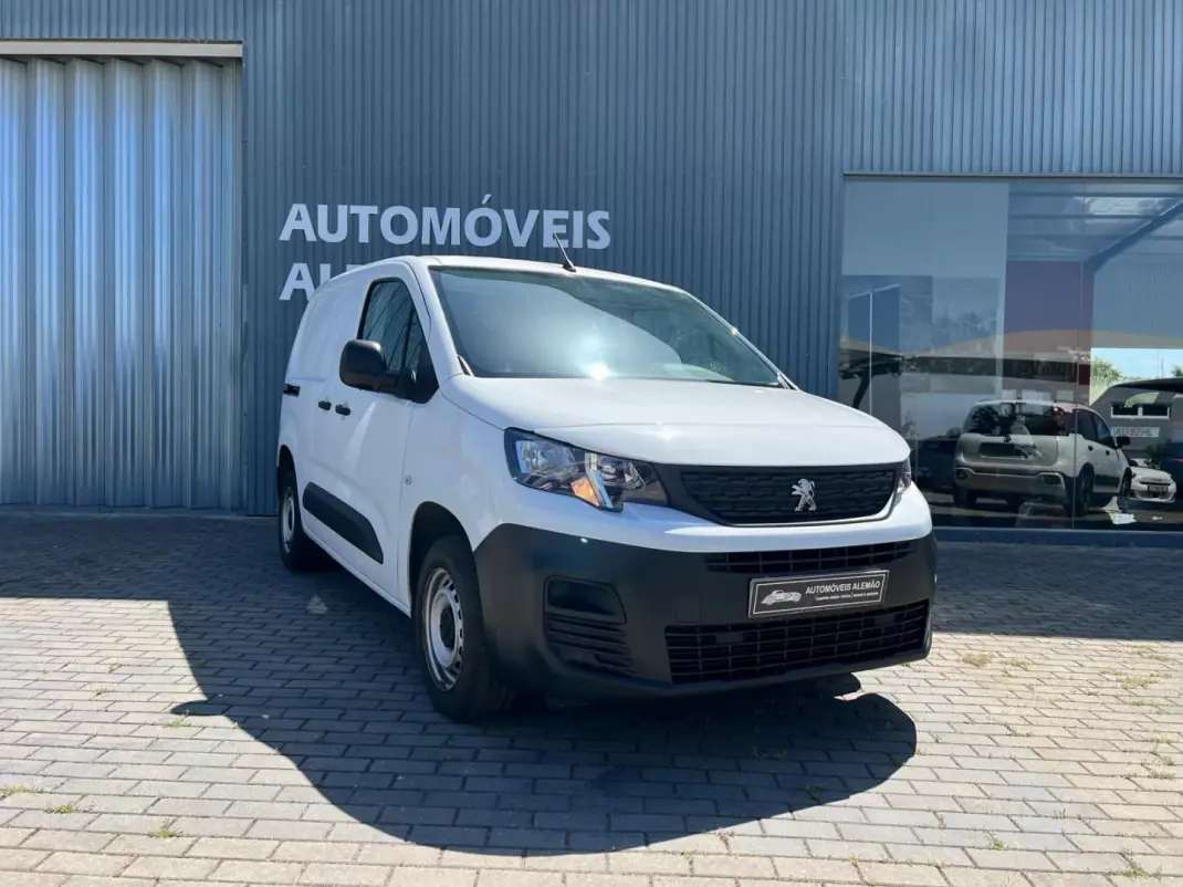 Peugeot PARTNER GIRAFON 2023 - 16500 EUR, 84348 km - AUTO.MOTO.pt - 84348km - foto 3 de 15