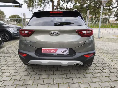 Kia Stonic 2019 - 15900 EUR, 32000 km - AUTO.MOTO.pt - 32000km - foto 5 de 15
