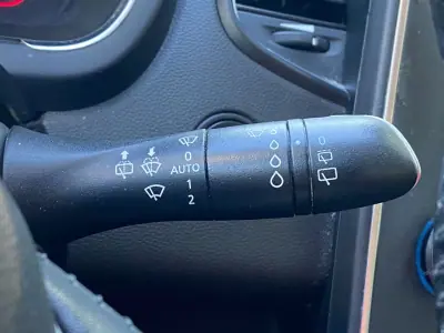 Renault Grand Scénic 2017 - 12950 EUR, 239000 km - AUTO.MOTO.pt - 239000km - foto 12 de 21