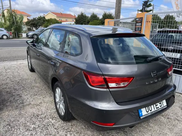 SEAT Leon ST 2017 - 11450 EUR, 87901 km - 87901km - foto 12 de 13