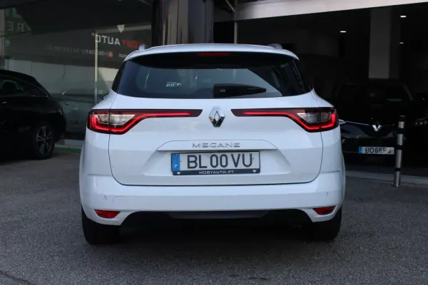 Renault Mégane Sport Tourer 2019 - 16900 EUR, 95084 km - AUTO.MOTO.pt - 95084km - foto 19 de 19