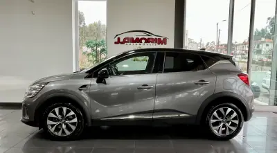 Renault Captur 2020 - 18499 EUR, 94000 km - AUTO.MOTO.pt - 94000km - foto 10 de 36