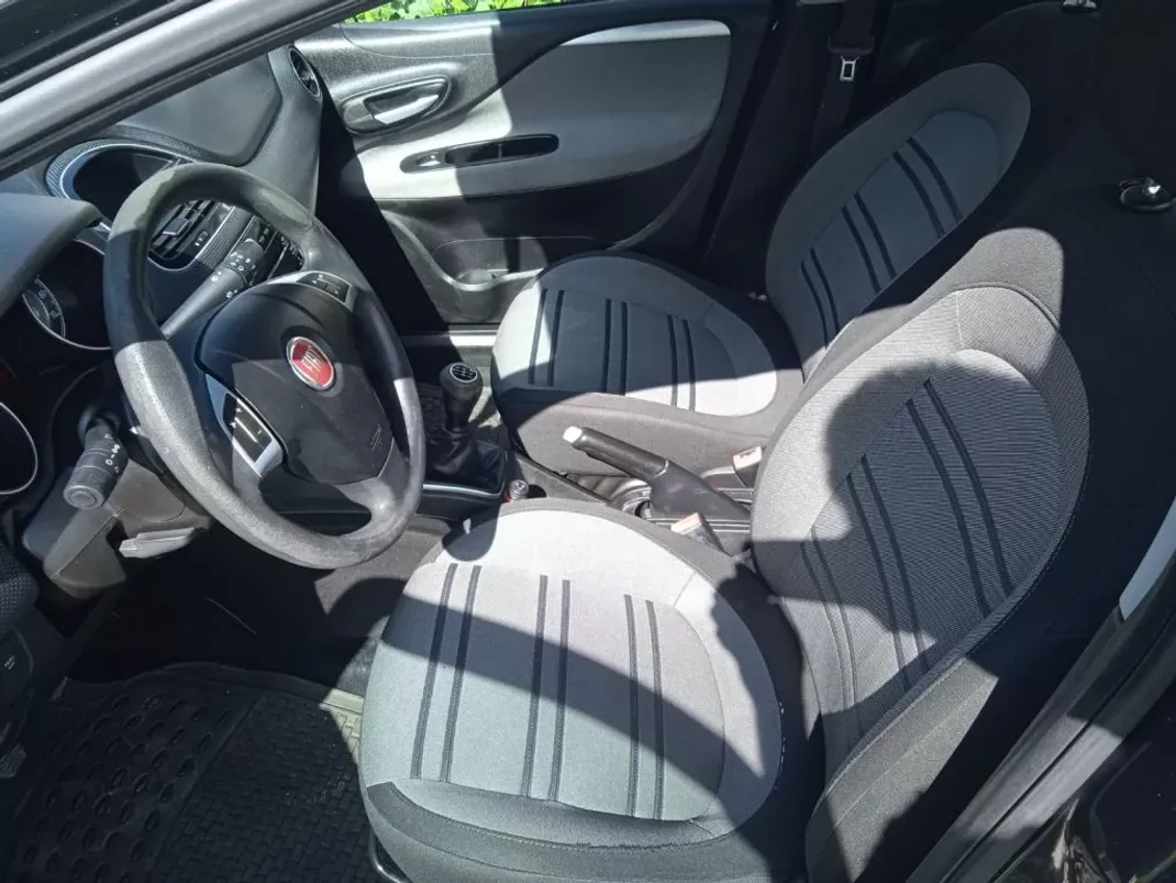 Fiat Punto Evo 2011 - 5490 EUR, 240107 km - 240107km - foto 6 de 9