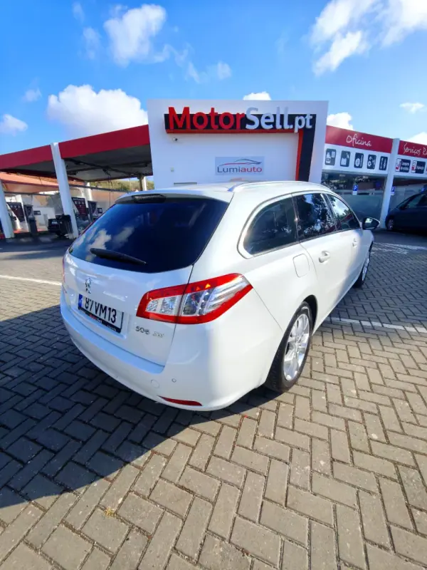 Peugeot 508 SW 2014 — foto 2 de 10