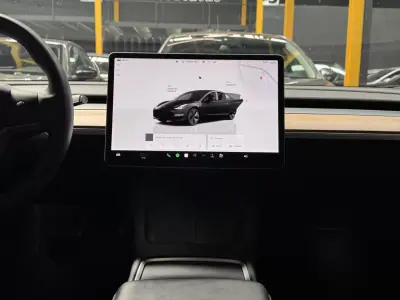 Tesla Model 3 2022 - 30990 EUR, 105300 km - AUTO.MOTO.pt - 105300km - foto 14 de 26