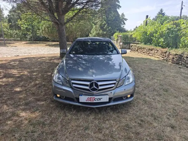 Mercedes-Benz E 220 2010 - 15499 EUR, 202000 km - AUTO.MOTO.pt - 202000km - foto 5 de 35