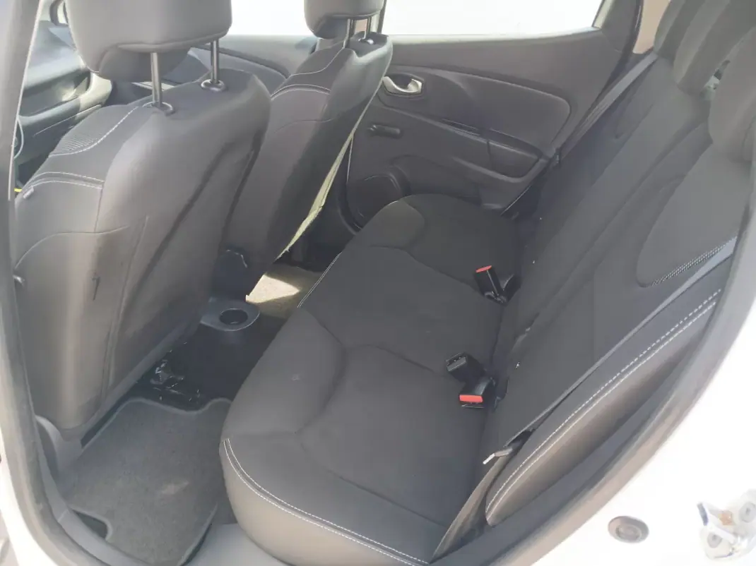 Renault Clio 2015 - 7750 EUR, 171706 km - 171706km - foto 19 de 26