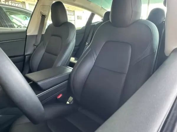 Tesla Model 3 2020 - 33900 EUR, 48971 km - 48971km - foto 16 de 31