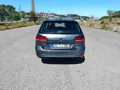 Volkswagen Golf Variant 2017 — foto 5 de 13