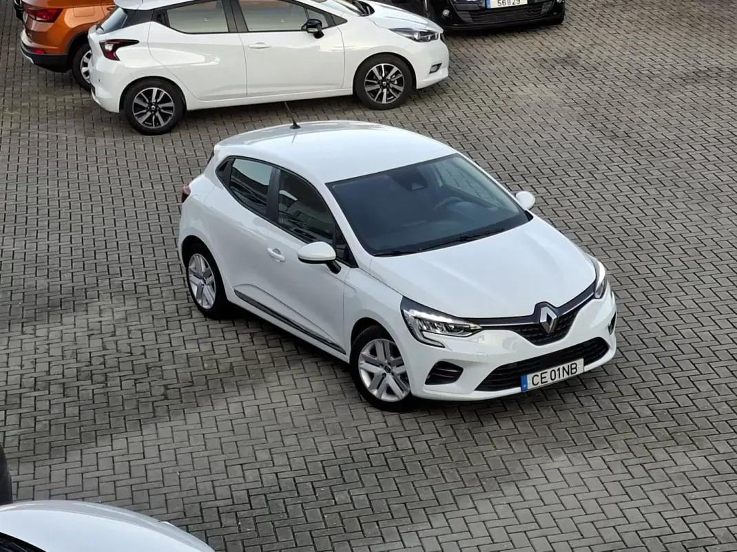 Renault Clio 2019 - 15000 EUR, 62800 km - AUTO.MOTO.pt - 62800km - foto 31 de 32