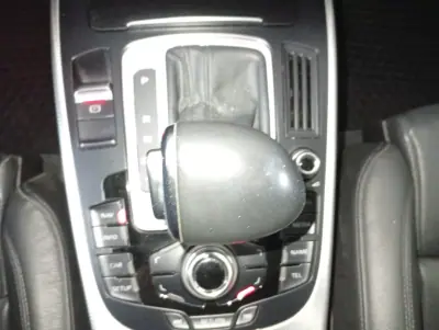 Audi A4 Avant 2015 - 19450 EUR, 167000 km - AUTO.MOTO.pt - 167000km - foto 11 de 19