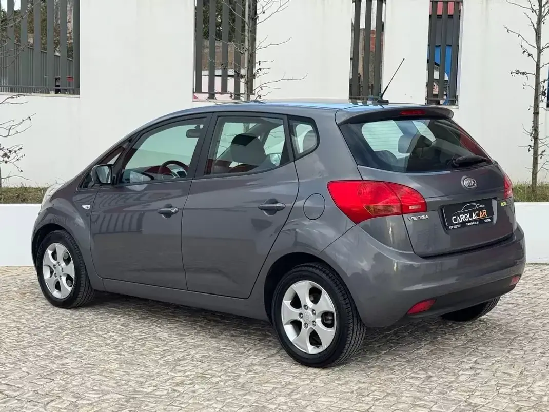 Kia Venga 2013 - 7950 EUR, 80000 km - 80000km - foto 5 de 24