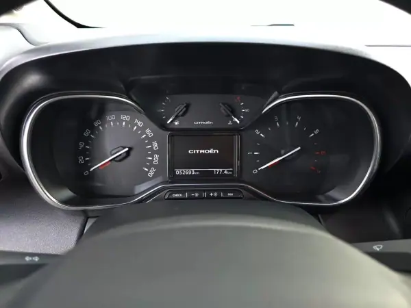 Citroën C3 Aircross 2024 - 14250 EUR, 52600 km - AUTO.MOTO.pt - 52600km - foto 17 de 29