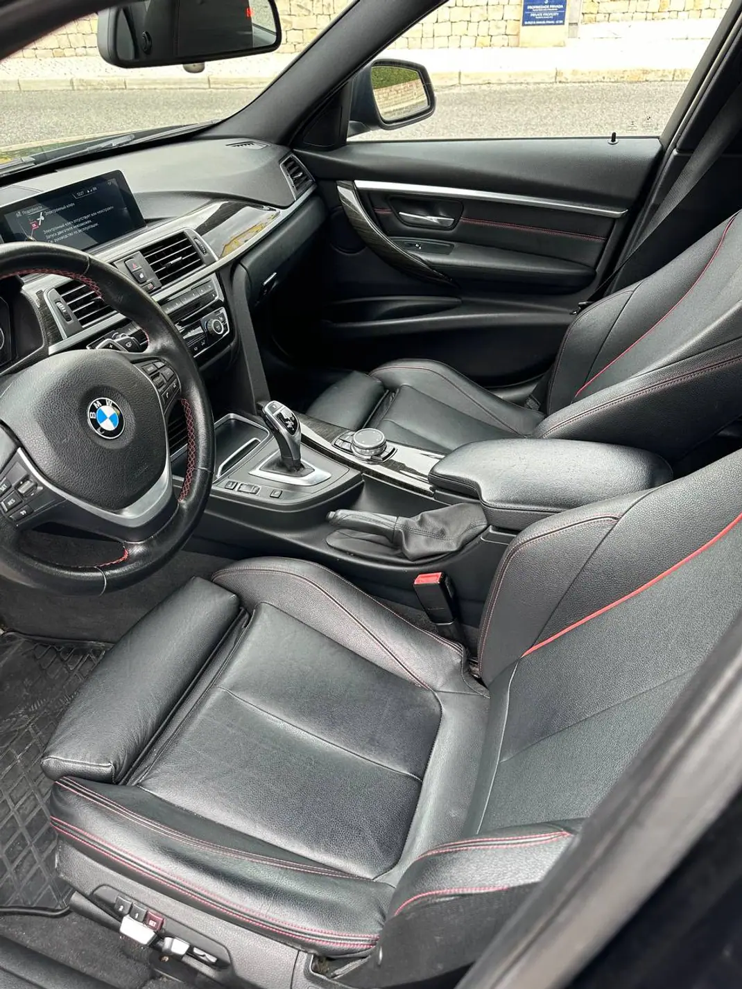 BMW 330 2015 - 17000 EUR, 185000 km - AUTO.MOTO.pt - 185000km - foto 8 de 13