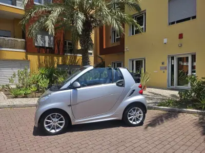 Smart Fortwo Cabrio 2014 - 9780 EUR, 40000 km - AUTO.MOTO.pt - 40000km - foto 4 de 6