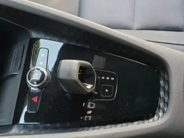 Polestar 2 2022 - 28499 EUR, 87850 km - 87850km - foto 11 de 47