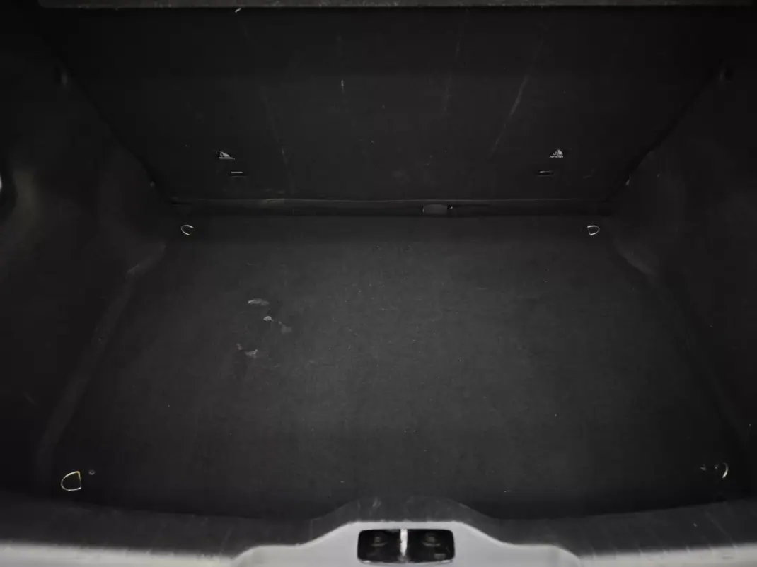 Citroën C4 Cactus 2015 - 10950 EUR, 186687 km - 186687km - foto 17 de 46