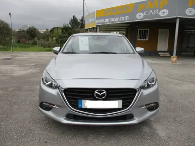 Mazda 3 2018 - 11900 EUR, 135000 km - AUTO.MOTO.pt - 135000km - foto 2 de 13