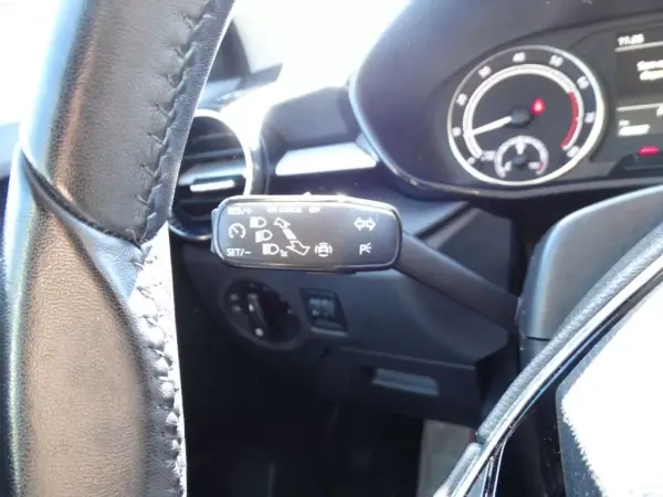 Skoda Fabia 2023 - 13890 EUR, 42937 km - AUTO.MOTO.pt - 42937km - foto 6 de 24