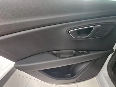 SEAT Leon ST 2015 - 16300 EUR, 51171 km - AUTO.MOTO.pt - 51171km - foto 11 de 20