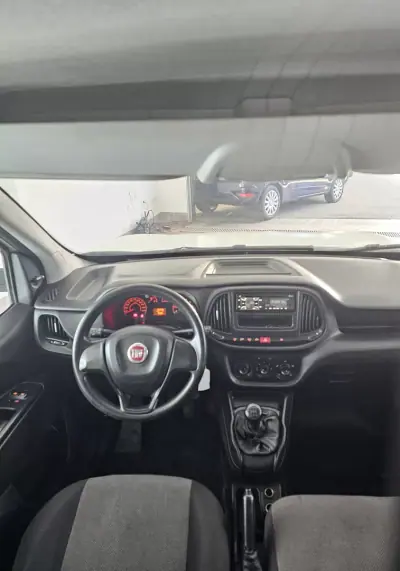 Fiat DOBLO CARGO 1.3 MULTIJET EASY 2018 - 10250 EUR, 177400 km - AUTO.MOTO.pt - 177400km - foto 23 de 26