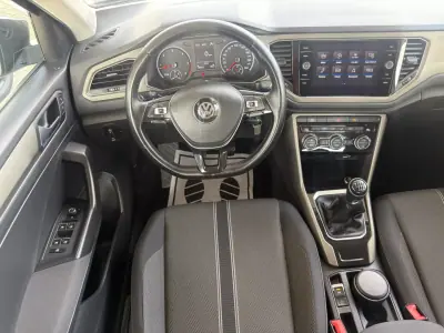 Volkswagen T-Roc 2020 - 19850 EUR, 142560 km - AUTO.MOTO.pt - 142560km - foto 13 de 20