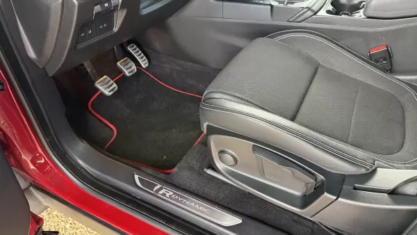Jaguar E-Pace 2019 - 24500 EUR, 164000 km - AUTO.MOTO.pt - 164000km - foto 20 de 64