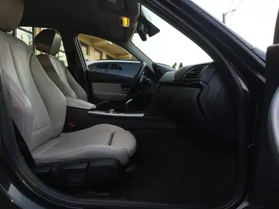 BMW 320 2012 - 13900 EUR, 320000 km - AUTO.MOTO.pt - 320000km - foto 26 de 37