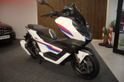 2026 - 2990 EUR, 1 km - AUTO.MOTO.pt - 1km - foto 4 de 15
